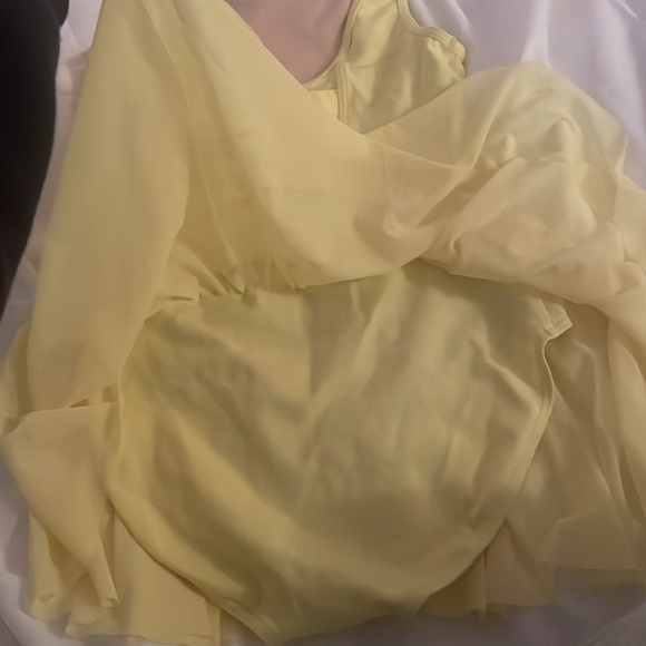 yellow dance costume - Picture 4 of 7